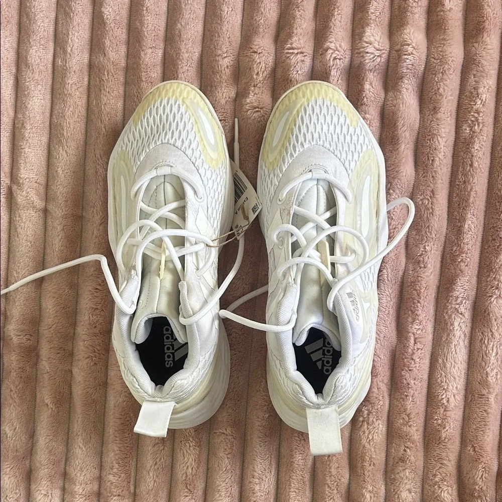 NWT White Athletic Sneakers